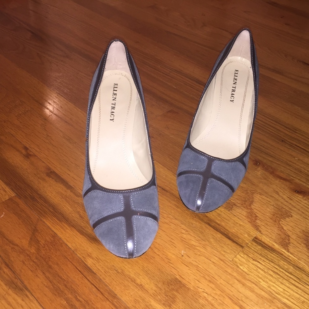ELLEN TRACEY NEW Suede  Window Pane  Wedge  Gray  9.5 - - Picture 2 of 12